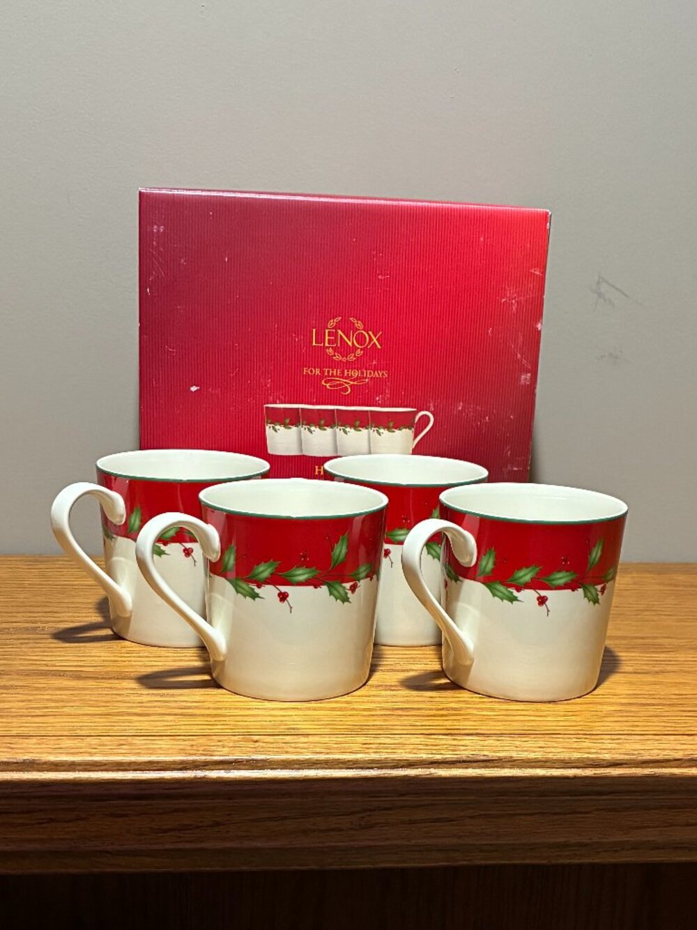 Lenox For The Holidays, Set of 4 Mugs - New in the Box
